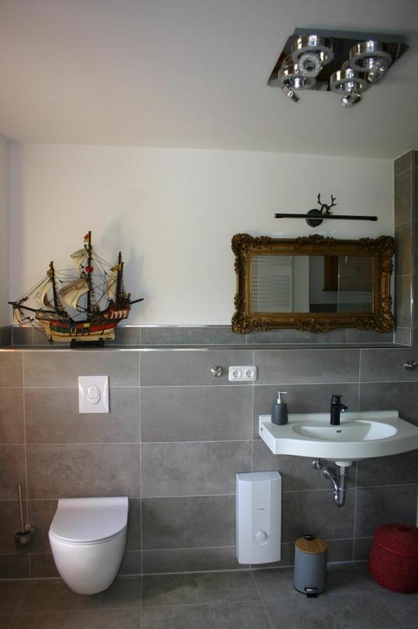 Traudi'S Huesing Apartment Борн Екстериор снимка